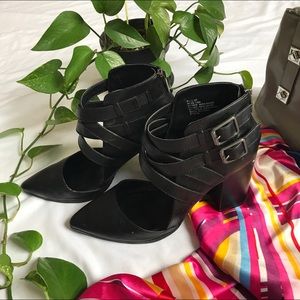 Black pointed toe heel booties